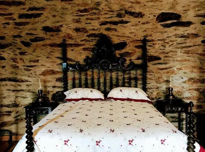 Casa Da Escola Antiga * Manteigas